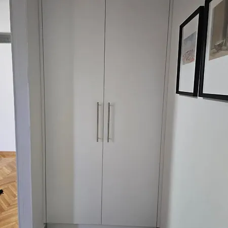 Rania's In Center Apartment